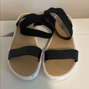 Sole Mates Strap Sandals 🌟